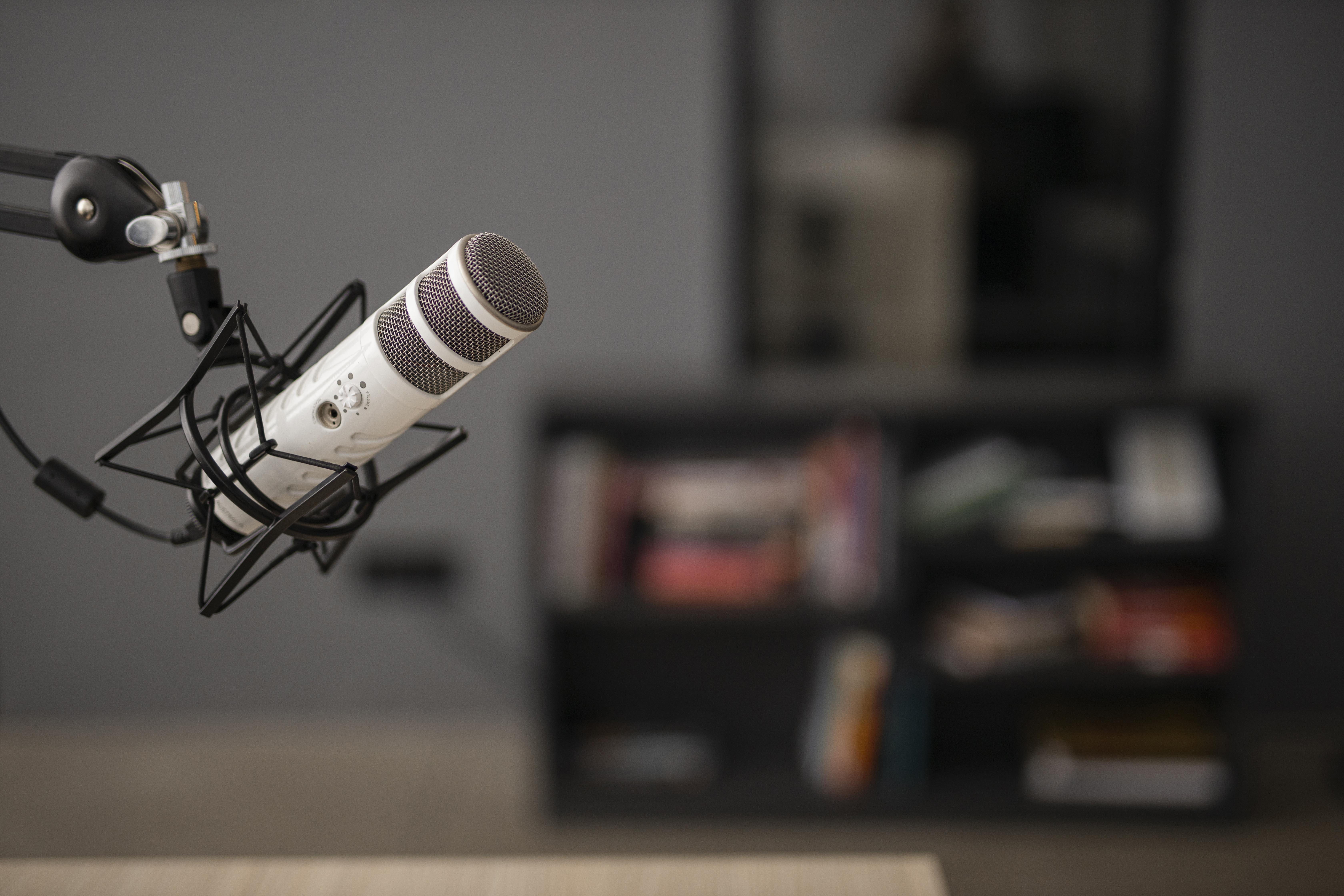 Podcast Sahabat Baru di Era Digital!